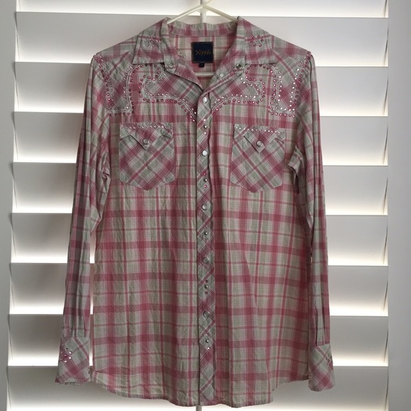 Juniors or petite woman's kippie western shirt.