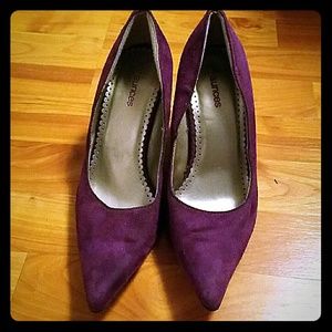 Purple pointed heels