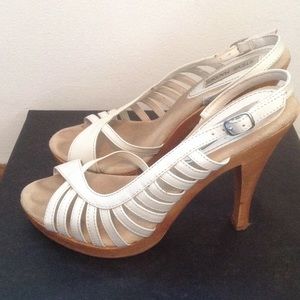 STEVE MADDEN Valeyy white heel sandal