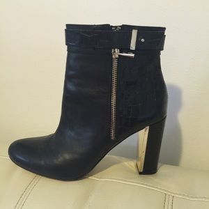 Ann Taylor Bootie 👠