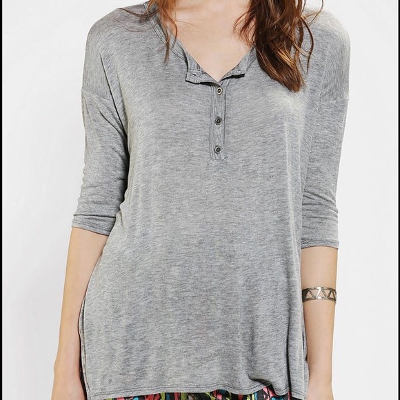 Sparkle & Fade Side Split Henley Tee