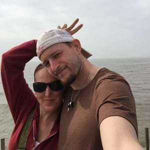 Meet your Posher, Thea