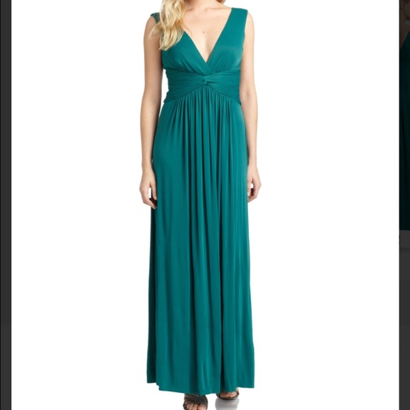 ❗️LAST CHANCE❗️BCBG • Jewel Green Gown