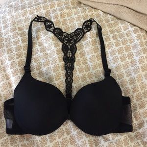 Black push-up bra