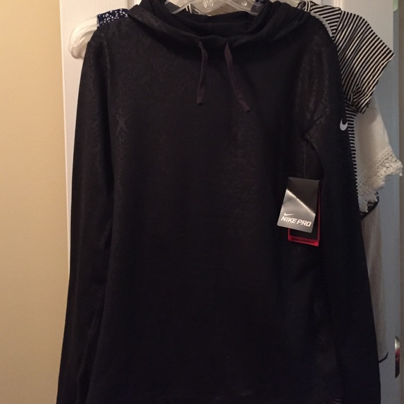 BRAND NEW nike jacket