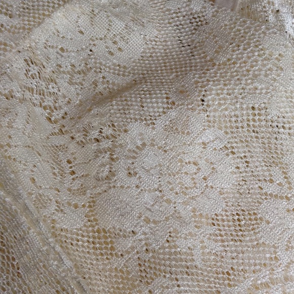 Lace top - Picture 3 of 4