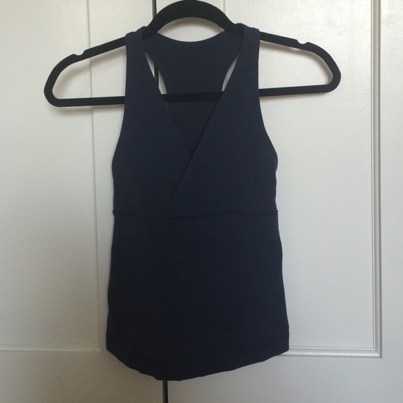 Lululemon top size 6