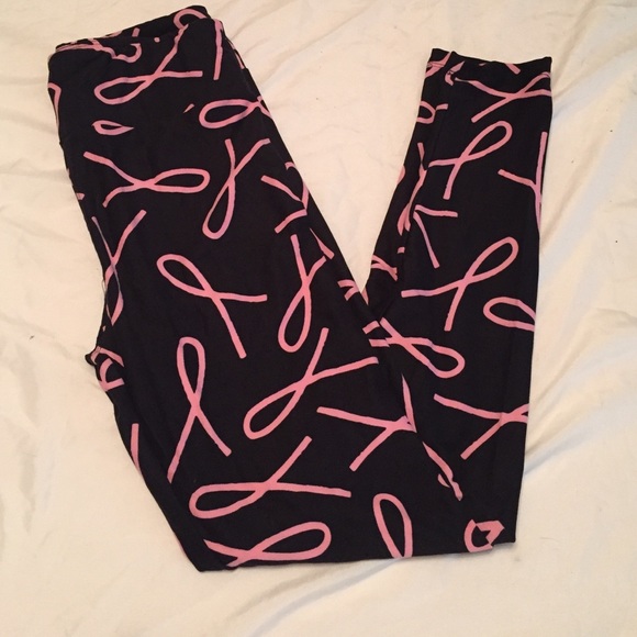 Lularoe OS  breast cancer ribbon leggings!