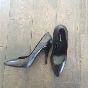 Dirk Bikkemberg Black leather pump