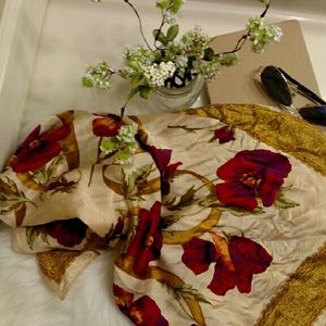 Floral print scarf by Nina Ricci