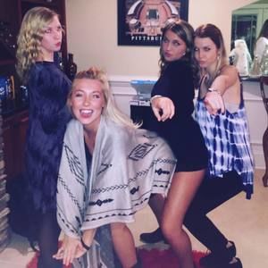 Meet your Posher, Isabel