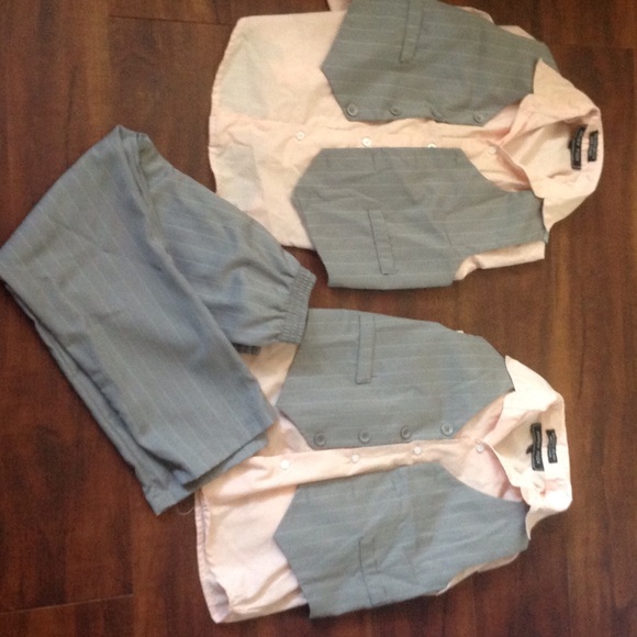 Twin suits with vests