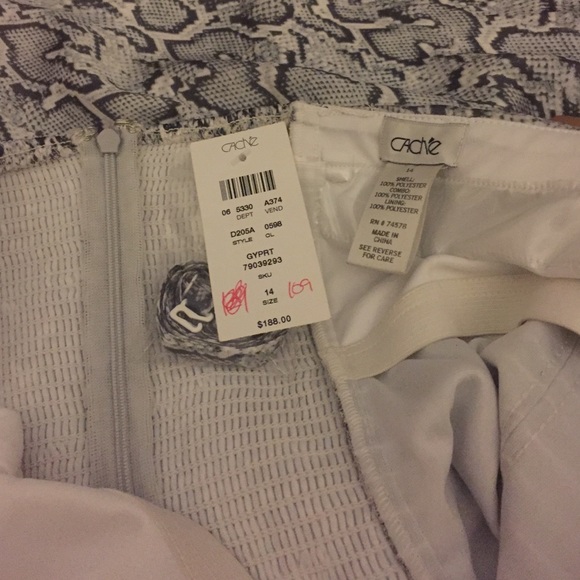 Dress - Picture 3 of 4