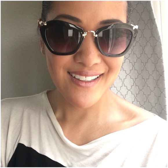 Semi Cat Eye Black Gold Statement Sunglasses - Picture 4 of 4