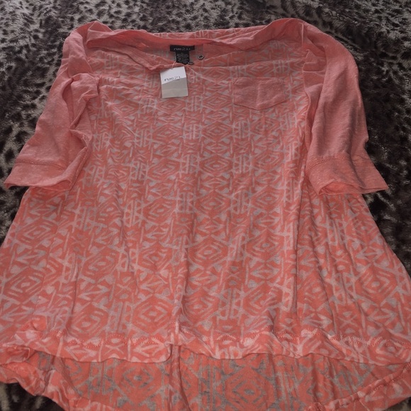Rue 21 peach Aztec design shirt