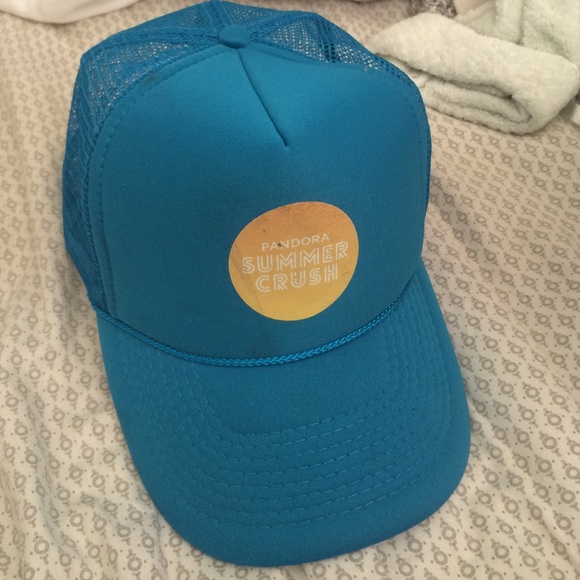PANDORA HAT