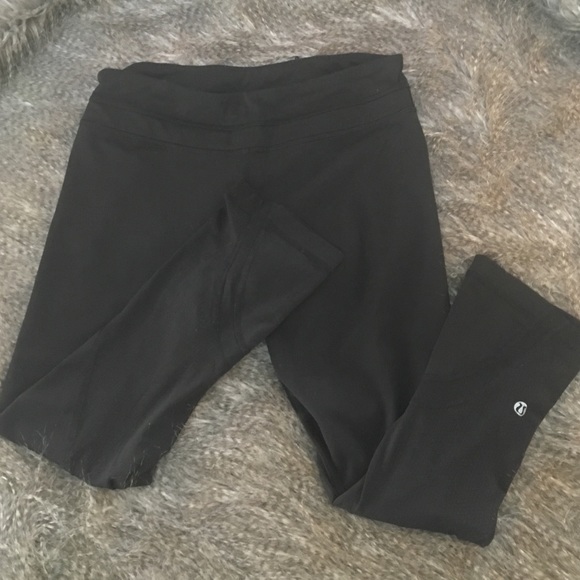 Lulu running crop leggings