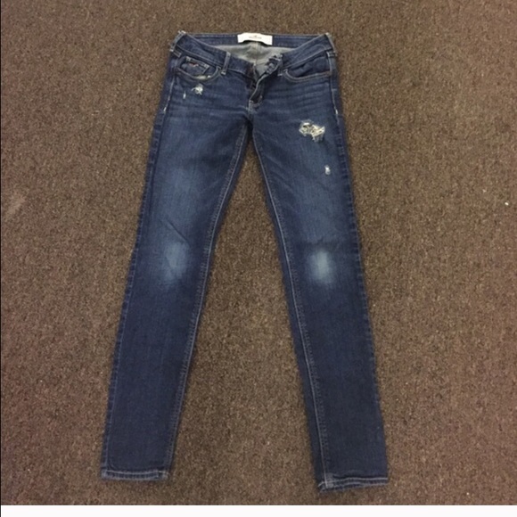 Hollister super skinny destroyed jeans
