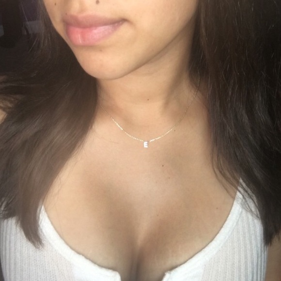 LETTER B Dainty Initial Jewel Pendant Necklace - Picture 3 of 6