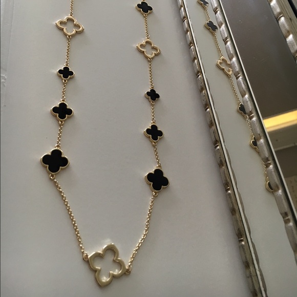 black and gold clover necklace