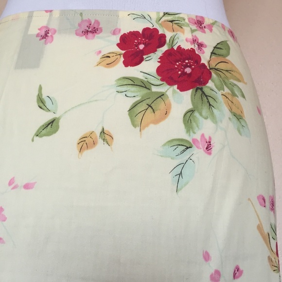 DKNY Jeans floral skirt - Picture 4 of 4