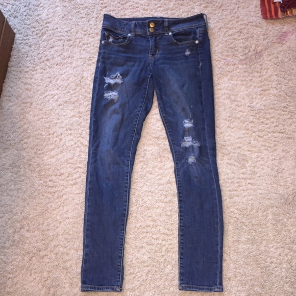 Super cute American Eagle skinny jeans!