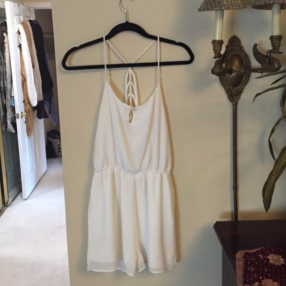 White Romper! 😍 & yes, it is lined!