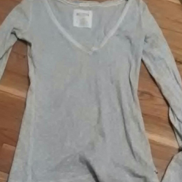 Hollister light gray long sleeve top