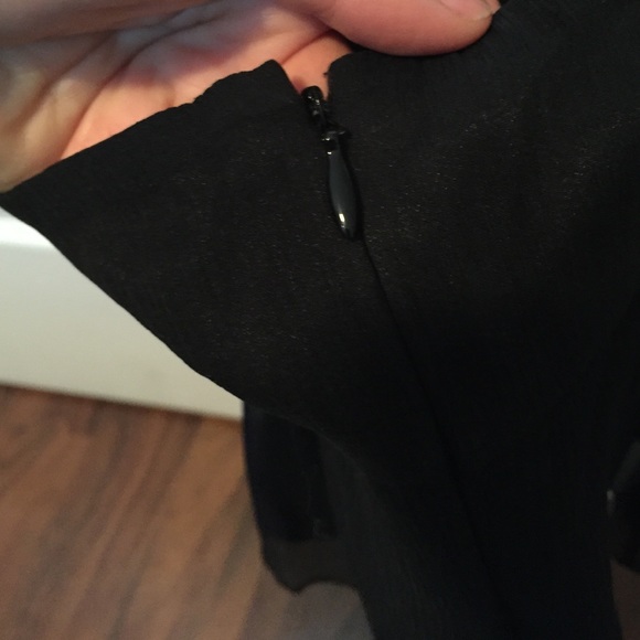 Express halter top - Picture 3 of 4