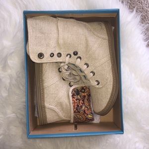 Women's Blowfish Razmitten Natural Cozumel Line