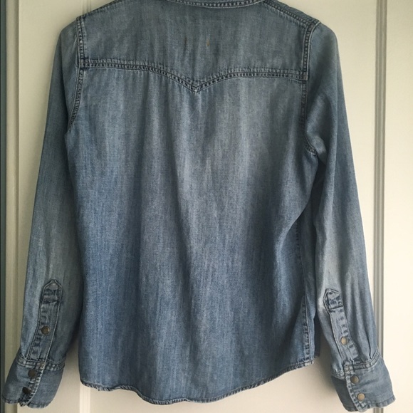 Madewell Chambray Button up - Picture 2 of 2