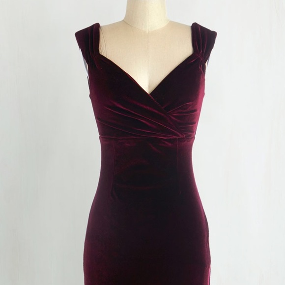 Modcloth Lady Lovesong Dress in Merlot Velvet