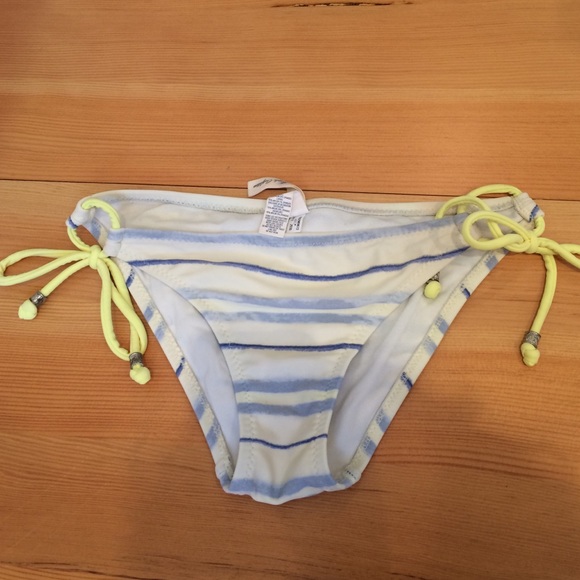 American Eagle Bikini Bottom Set - Picture 4 of 4