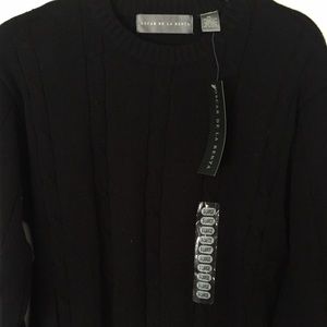 Black crew neck sweater