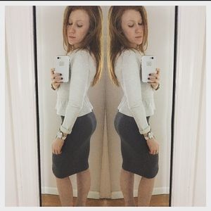 Meet your Posher, Elia