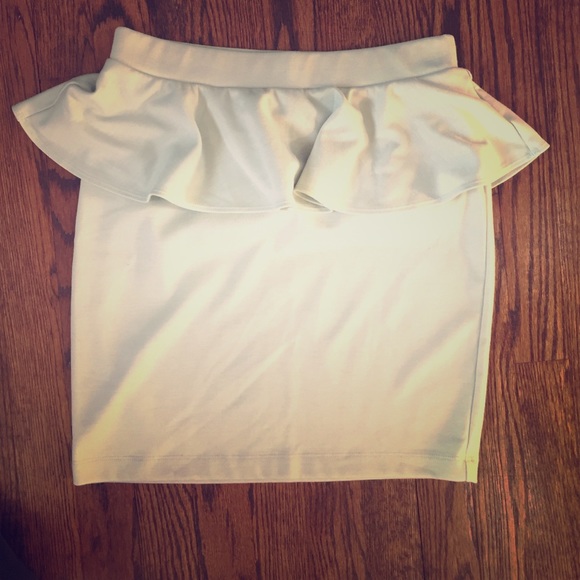 ❌ SOLD ❌F21 Light blue Peplum skirt