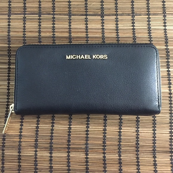 MK Black Jet Set Wallet