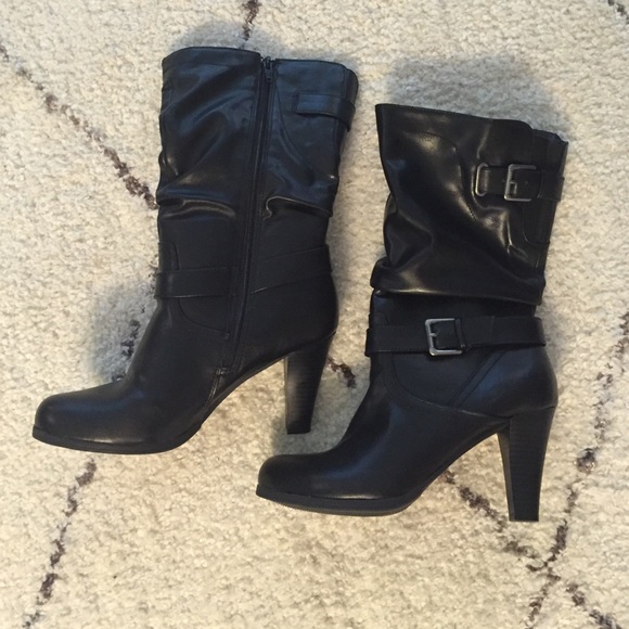 Shoes - Picture 2 of 3