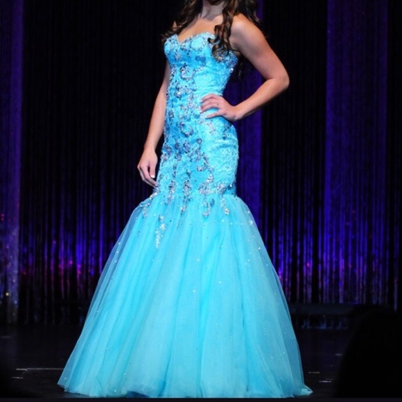 Mermaid style aqua blue dress