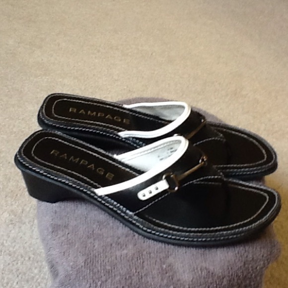 Sandals - Picture 2 of 3