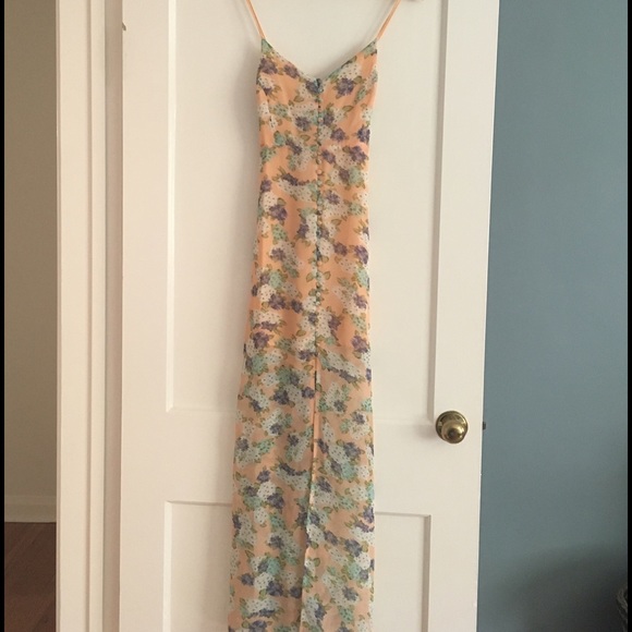 UO peach floral maxi w/ button detail - Picture 1 of 3