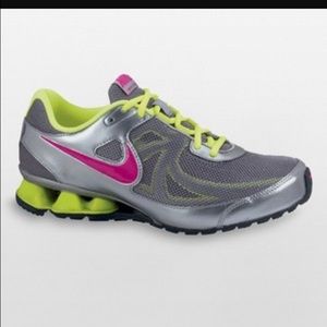 Nike Reax Tennis Shoes