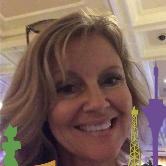 Meet your Posher, Jill - Picture 2 of 2