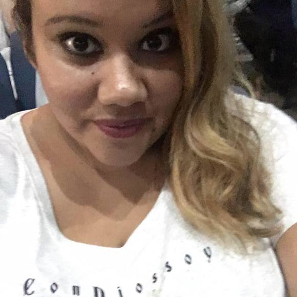 Meet your Posher, Vanessa