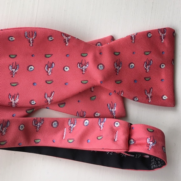 Vintage 100% Silk Lobster J. McLaughlin Bow tie