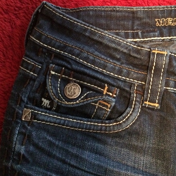 MEK Jeans - Picture 3 of 4