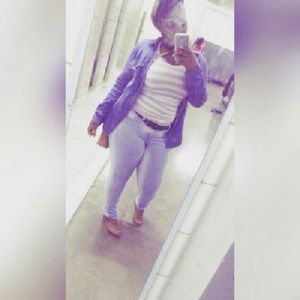 Meet your Posher, Larynikia