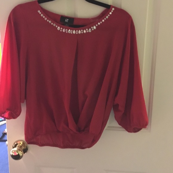 Classy red blouse - Picture 1 of 1