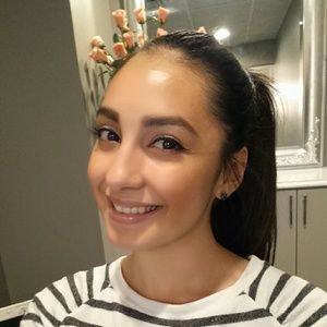 Meet your Posher, Alana