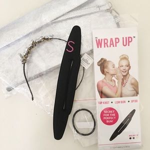 Hair Accessories Set with Clutch